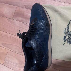 Gucci Men's Navy and Black Sneakers